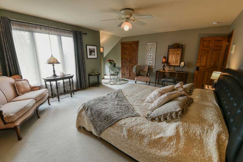 Image of the Brianna Fireplace Suite